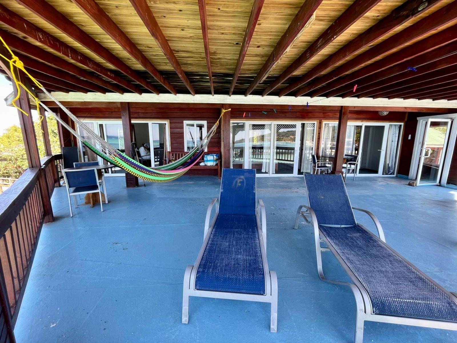 Fosters West Bay Resort Zewnętrze zdjęcie