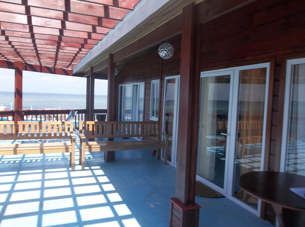 Fosters West Bay Resort Zewnętrze zdjęcie