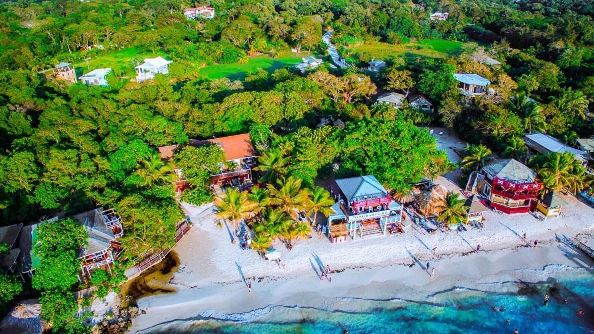 Fosters West Bay Resort Zewnętrze zdjęcie